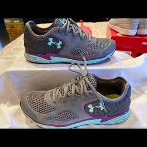 Under armour shoes size 8 memory foam